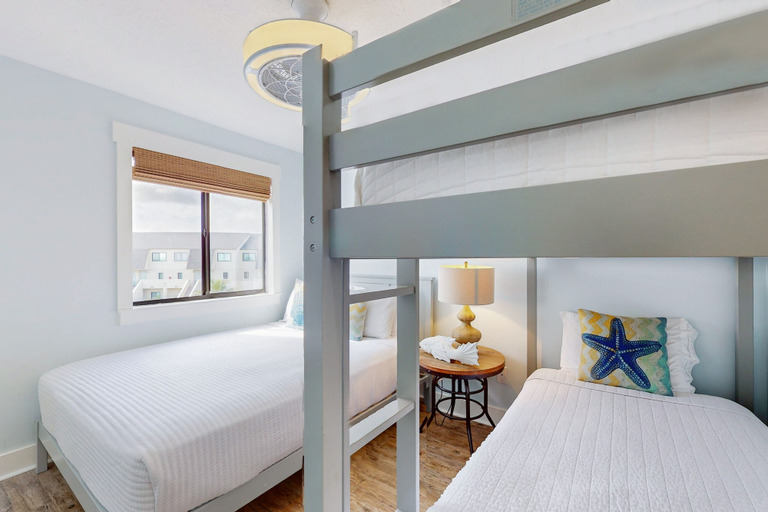 Others 4, A1A South St Augustine 2 Bedroom Oceanview Condo Sleeps 8, Saint Johns