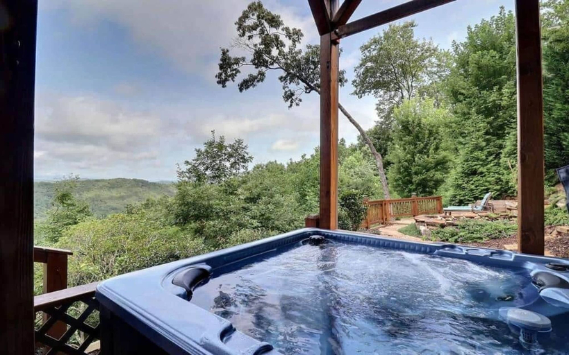 Primary image, Majestic Mountaintop Escape, Fannin
