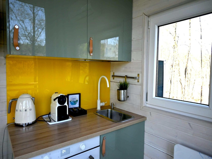 Private kitchen 3, Holiday Home Right on the Lake, Sauna, Jacuzzi, Kartuzy