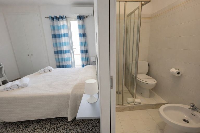 Room 5, Hotiday Castelsardo Spiaggia, Sassari