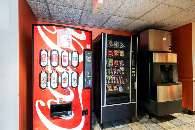 Food & Drinks 5, Motel 6 New Braunfels, TX, Comal