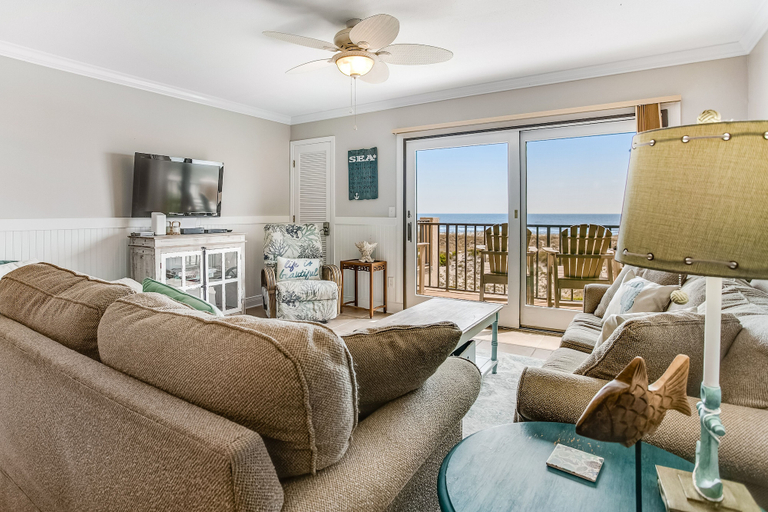 Living area 5, Family-friendly Beach Escape W/ Water Views, Shared Pool, Private Balcony & Wifi, Nassau