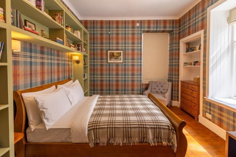 Room 2, St Andrews House, Highland