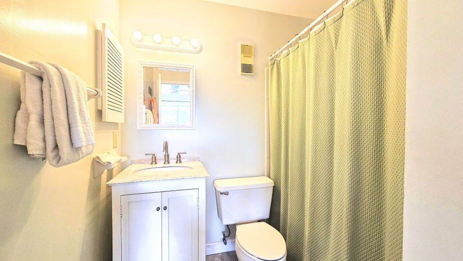 Bathroom 4, Casatawaves Ocean View Villa Awesome Resort Pools! Trolley!, Saint Johns