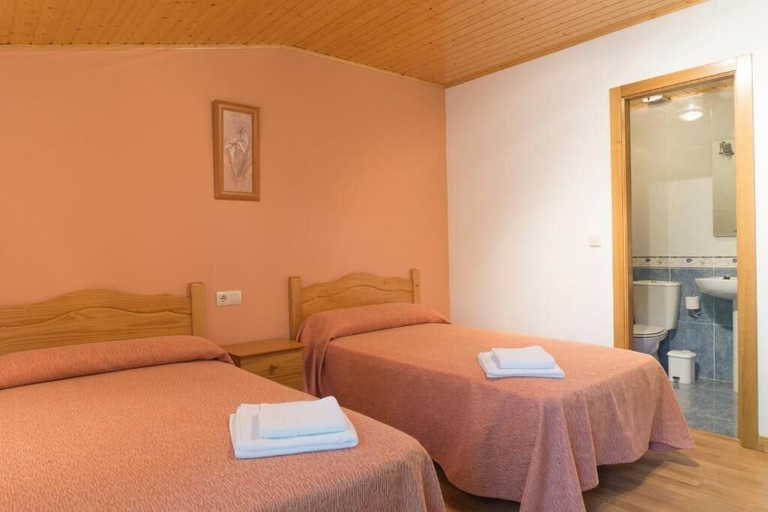 Bedroom 3, Casa Codesal Apartamentos, Pontevedra