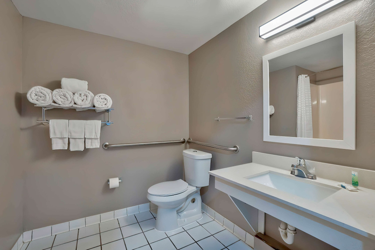 Bathroom 4, Motel 6 Denison, TX, Grayson