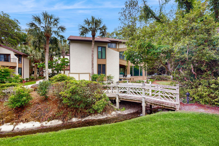 Exterior 2, Ameila Island Plantation Condo With Beach Access, Private Patio and Pool, Nassau