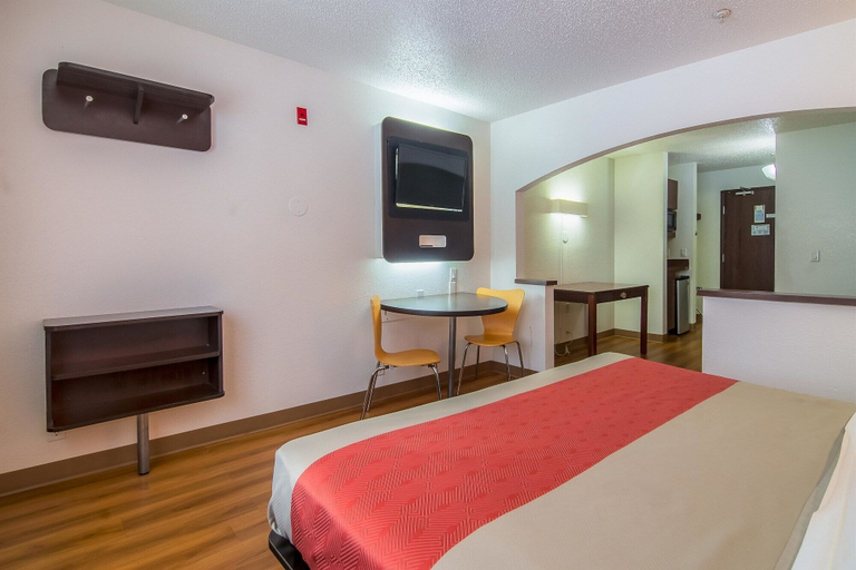 Bedroom 3, Motel 6 Dallas, TX - North - Richardson, Dallas