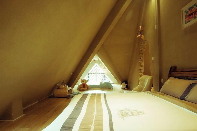 Bedroom 3, Olive Tree Coffee Inn, Haikou