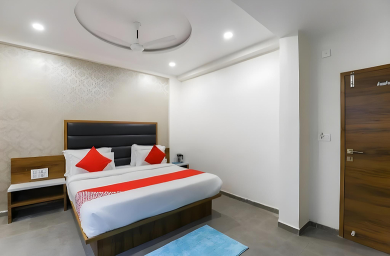 Bedroom 3, HOTEL AAGMAN BECHARAJI, Ahmadabad