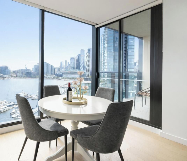 Dining 4, Melbourne Private Apartments Absolute W, Melbourne