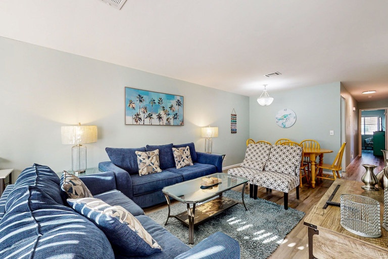 Living area 2, Charming Home Near Beach & Golf With Central AC & Patio - Dog-friendly, Flagler