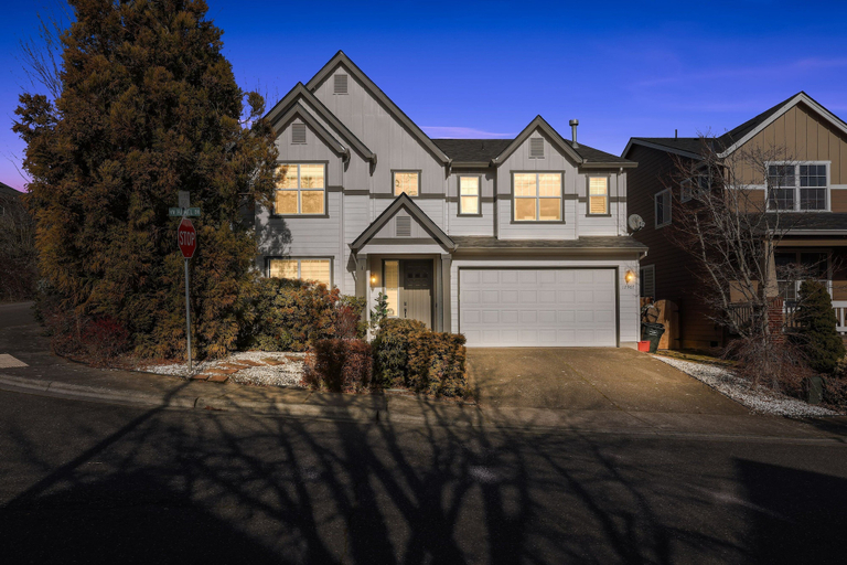 Exterior 2, Bethany Breeze - Comfort, Style, And Convenience 4 Bedroom Home, Washington
