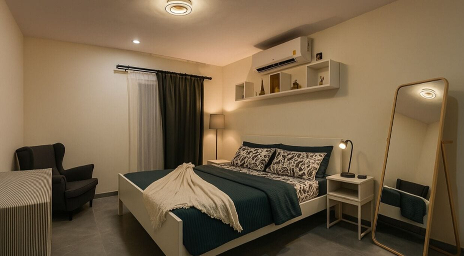 Room 2, Vardaan by Soumil's Stays, Raigarh