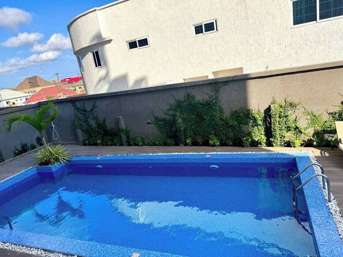 Pool 2, CozyDeluxe Studio Apt in East Legon, Accra
