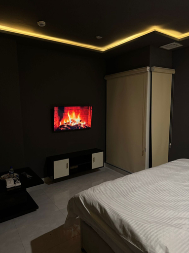 Room 3, Luxor Apartments & Suites - Parkhouse, Lahore