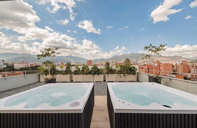 Outdoor spa tub, Apartamento 202 Q, Medellín