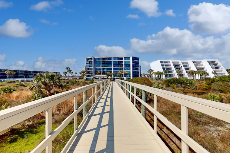 Exterior detail 3, Renovated, Ground-floor Condo at Oceanfront Complex With Pool - Steps to Beach, Saint Johns