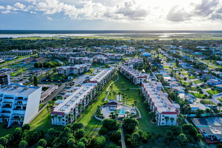 Aerial view 2, Dreamy Oasis on the Beach With Balcony, Pools, gym & Ocean View - Dog-friendly, Saint Johns