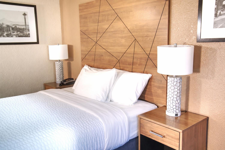 Bedroom 3, Americas Best Value Inn Lynnwood Seattle, Snohomish