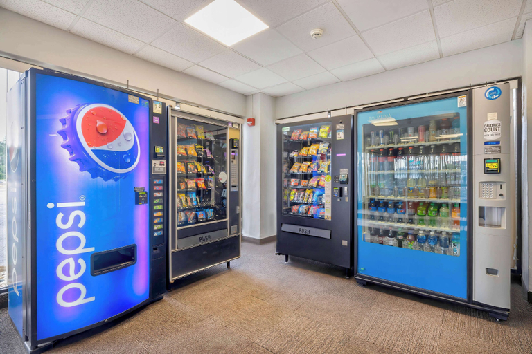 Food & Drinks, Motel 6 Villa Park, IL - Chicago West, Dupage