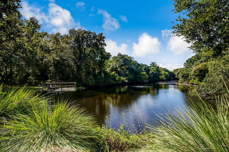 Lake view, Dog-friendly Home Located In Gated Community W/shared Pool, Wifi, Central AC, WD, Nassau