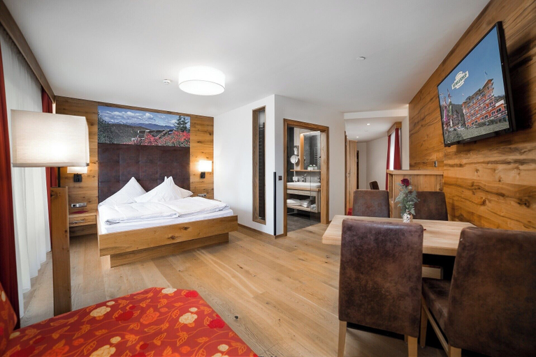 Bedroom 3, Aktiv und Welnesshotel Kohlerhof, Schwaz