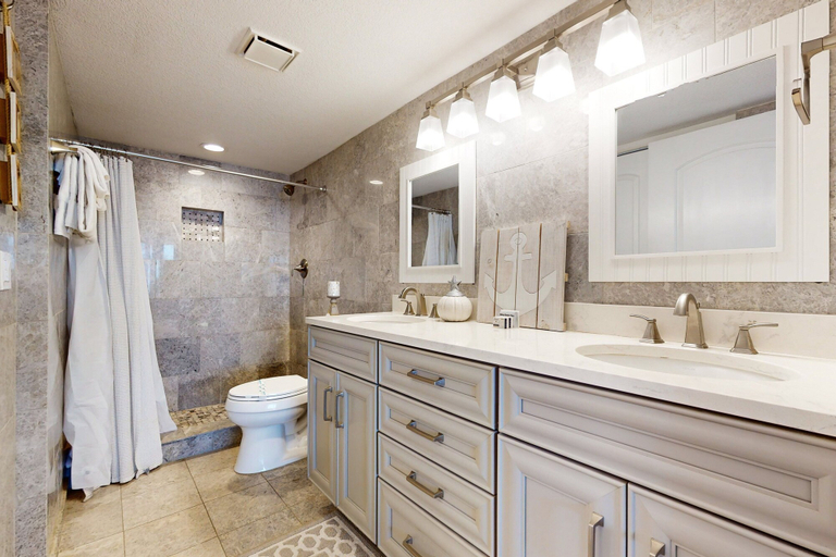 Bathroom 4, Seventh Floor Oceanfront Condo With Shared Pool, Ocean View, & High-speed Wifi, Saint Johns