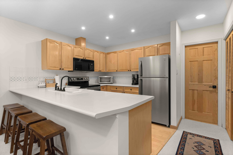 Private kitchen 2, Glen Eagles by Whistler Premier, Squamish-Lillooet