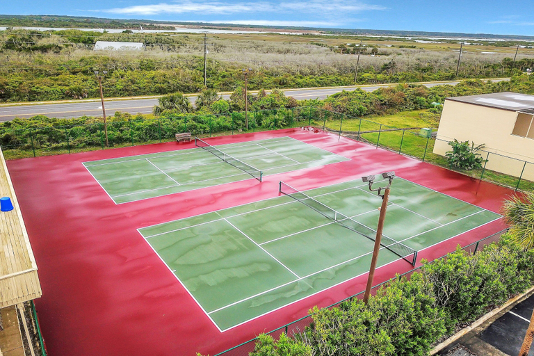 Sport court 2, Oceanfront Condo With Direct Beach Access, Shared Pool, Tennis, Saint Johns