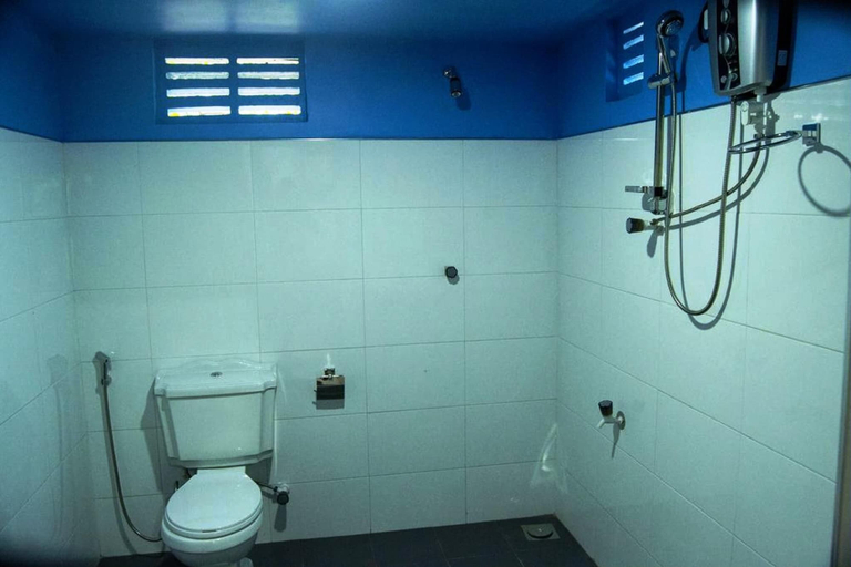 Bathroom 2, Senura Homestay, Dambulla