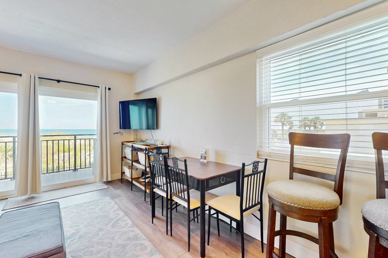 Interior, Modern Oceanfront Condo With Outdoor Pool, Balcony, & Washer/dryer, Duval