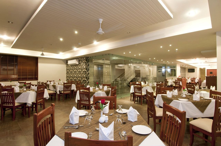 Food & Drinks 4, Hotel Deviram Palace, Agra