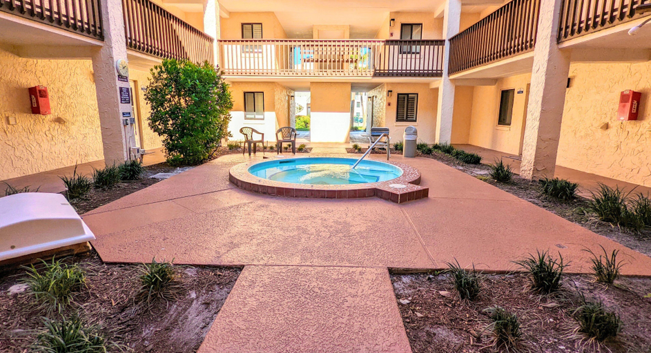 Terrace/patio 5, Cool Waves Oceanfront Retreat - St Augustine Beach 2 Pools 5 Hot Tubs! On the Beach, Saint Johns
