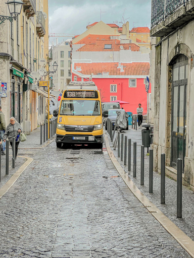 Miscellaneous 4, A janela de Alfama, Lisbon
