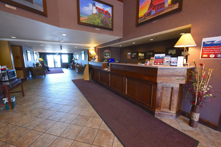 Public Area, Bridge Vista Beach - Hotel & Convention Center, Cheboygan