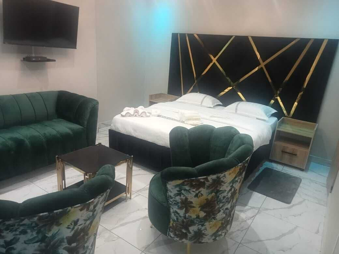 Room 4, Crown Palace Guest House, City of Tshwane