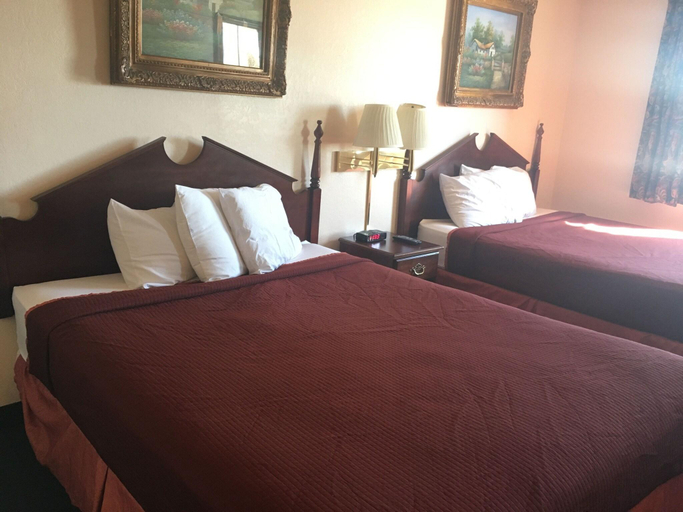 Bedroom, Howard Johnson Inn Nicholasville/Lexington, Jessamine