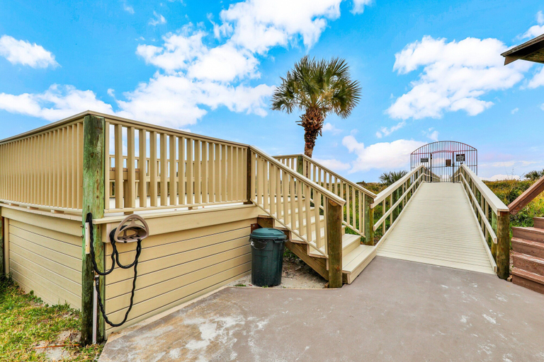 Terrace/patio, Seventh Floor Oceanfront Condo With Shared Pool, Ocean View, & High-speed Wifi, Saint Johns