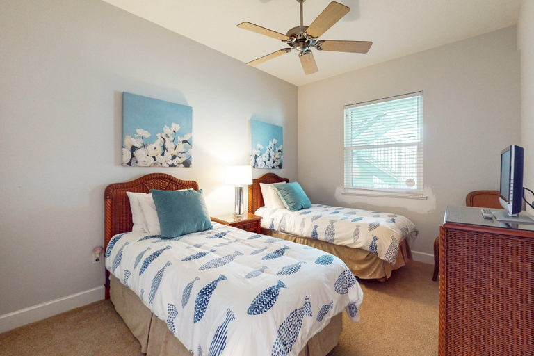 Room 3, Oceanview Condo With Resort Amenities, Balcony and Private Beach Access, Flagler