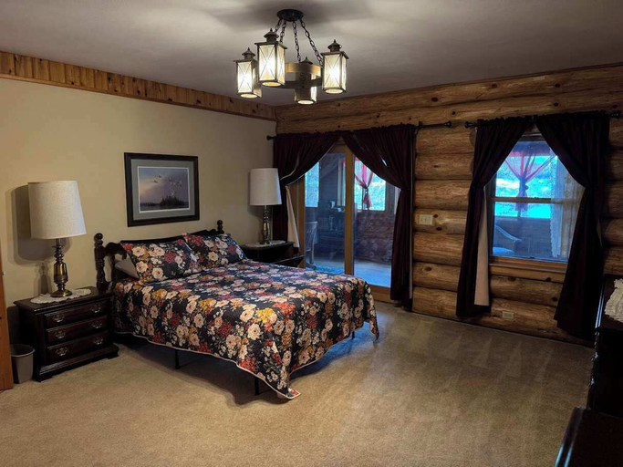 Bedroom 2, Katherine Lake Lodge, Oneida