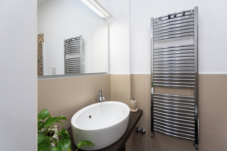 Bathroom 5, YourHome - Lady Lucy Holiday Home, Napoli