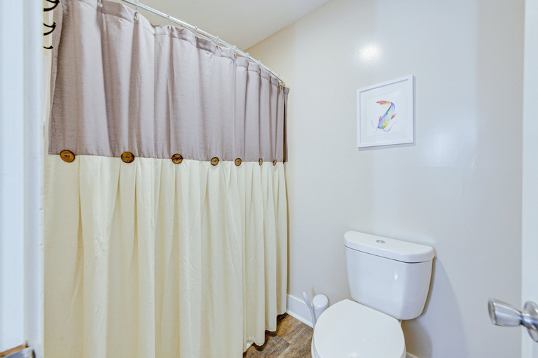 Bathroom 4, Sleek Golf-front Condo With a Washer/dryer, Deck, & Central AC - dog Friendly, Glynn