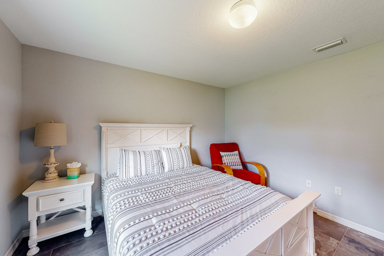 Room 3, Updated Home With Private Pool, Patio, Central AC, & W/D, Flagler