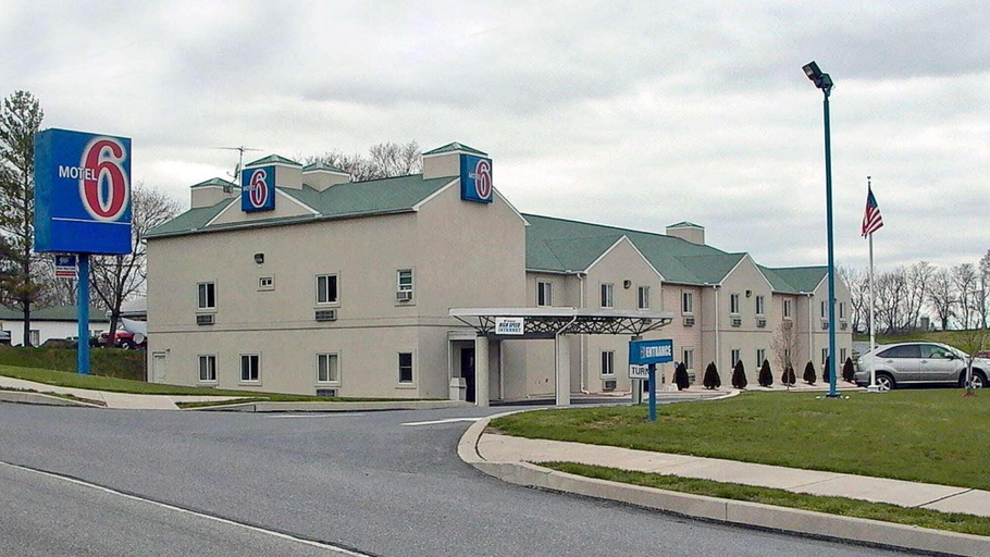 Exterior & Views 2, Motel 6-Gordonville, PA, Lancaster