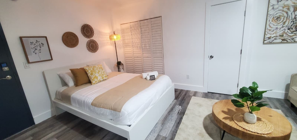 Room 3, Andes by Okena, Miami-Dade