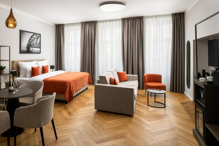 Room 3, The Bridge Residence by Little King, Praha 1