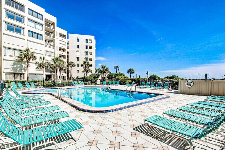 Pool 3, Condo With Shared Pool, Beach Access and Spectacular Atlantic Ocean Views, Nassau