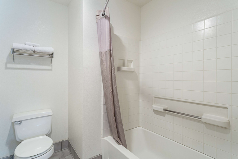 Bathroom 4, Motel 6 Williams, AZ - West - Grand Canyon, Coconino