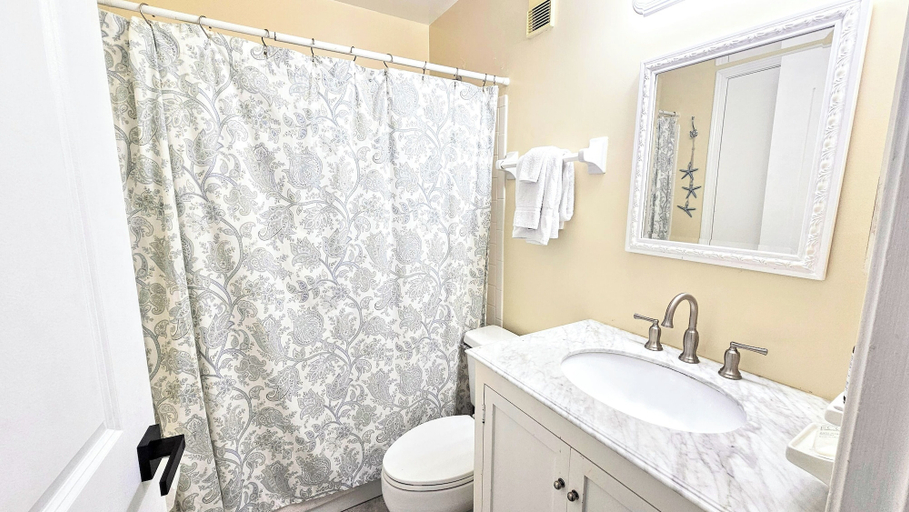 Bathroom 4, Casatawaves Ocean View Villa Awesome Resort Pools! Trolley!, Saint Johns